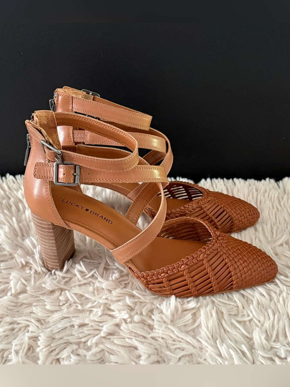 NEW Lucky Brand Womens Mollwin Heeled Pump Brown Leather Wedge Size 8.5 M - Picture 2 of 8